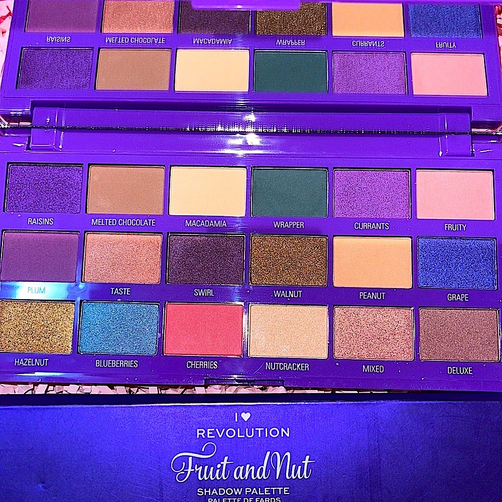 🆕💜I LOVE REVOLUTION: Fruit And Nut Chocolate Eyeshadow Palette - Picture 5 of 7